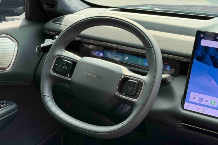 Used Lynk & Co 900 2025 2.0T Exploration Edition
