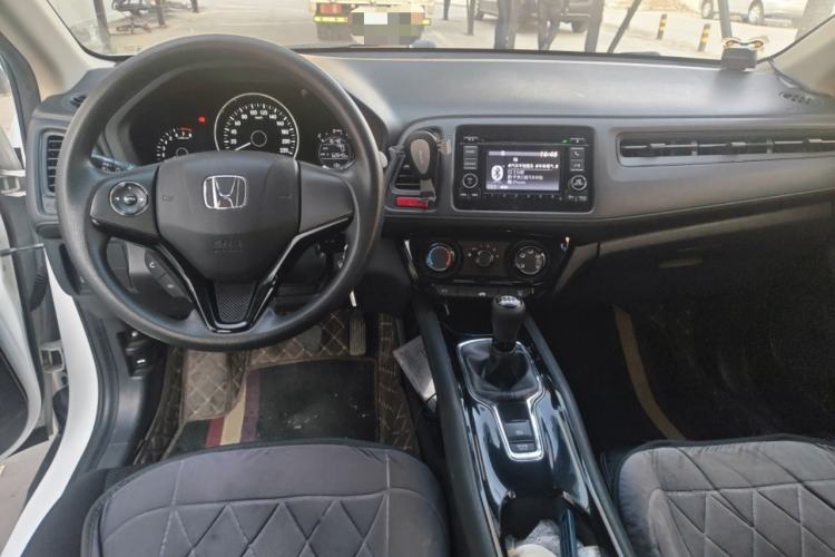 Used Honda Vezel 2015 1.5L manual two-wheel drive Comfort trim level
