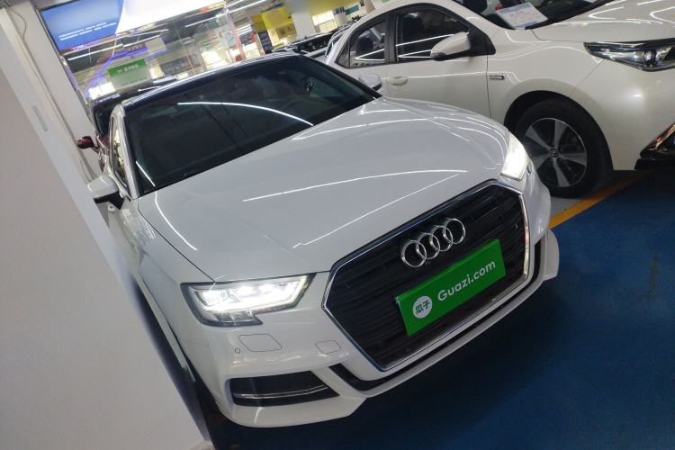 Used Audi A3 2019 Limousine 35 TFSI Fashion Edition China V standard
