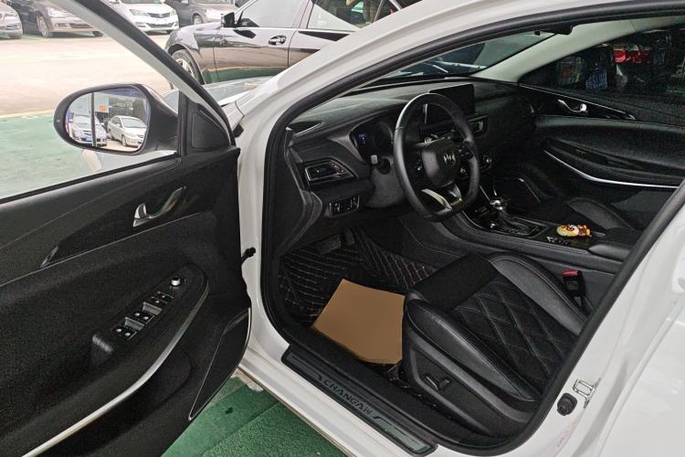 Used CHANGAN Ruicheng CC 2022 Blue Whale Edition 1.5T DCT Luxury Model Driver Seat