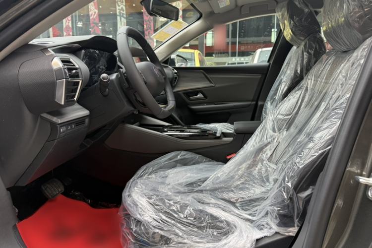 Used Citroen C5 X 2024 1.6T Extraordinary Power Interior 2