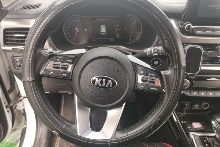 Used Kia Sportage R 2019 2.0L Automatic Smart Luxury Edition Steering Wheel