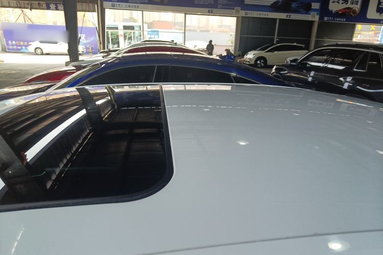 Used Volkswagen Lavida 2013 Restyled Classic 1.6L Automatic Comfort Edition Roof