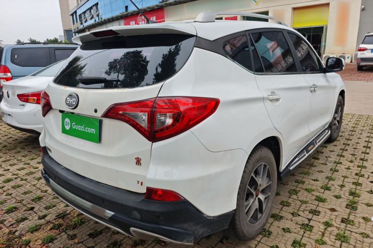 Used BYD Song 2016 GaiShi Edition 1.5TI Manual Elite Model
