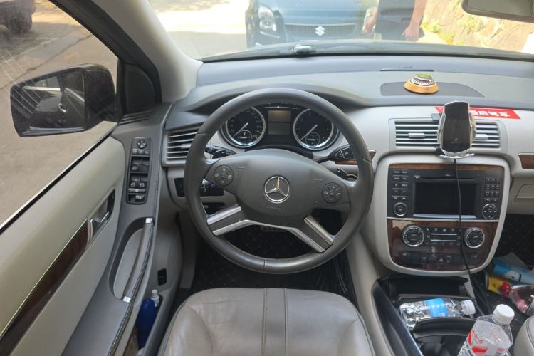Used Mercedes-Benz R-Class 2011 R 350 L 4MATIC Steering Wheel