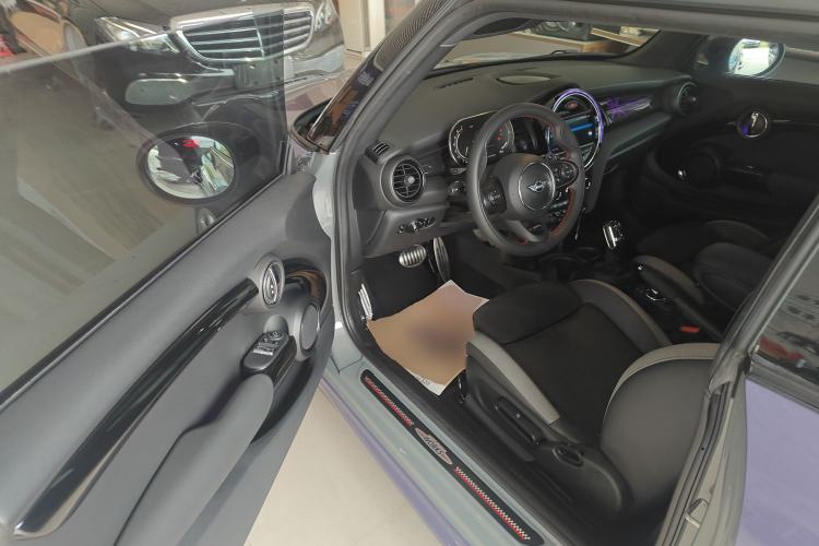 Used MINI 2021 2.0T COOPER S Racing Driver Driver Seat