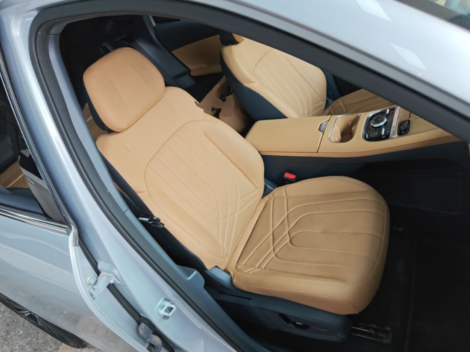 Geely Galaxy Xingjian 7 EM-i 2025 120km Navigator Edition — снимка 19