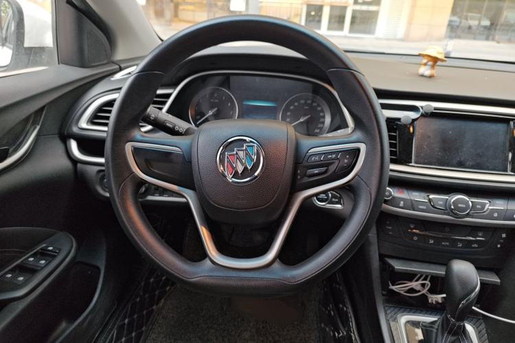 Used Buick GT 2016 15N Automatic Luxury Edition Steering Wheel
