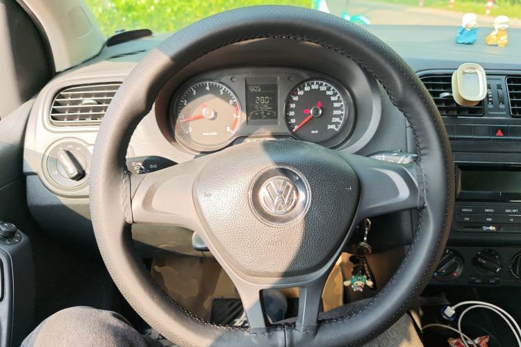 Used Volkswagen Polo 2014 1.4L Manual Fashion Edition
