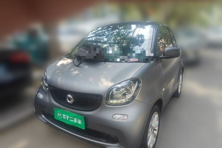 Used smart fortwo 2015 1.0L 52 kW hardtop Dynamic version