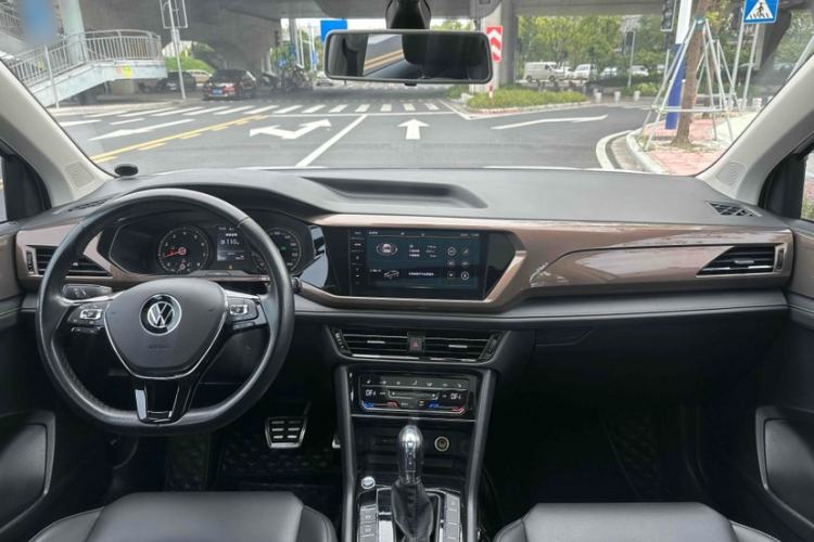 Used Volkswagen Tharu 2021 330TSI All-Wheel Drive Luxury PLUS Version
