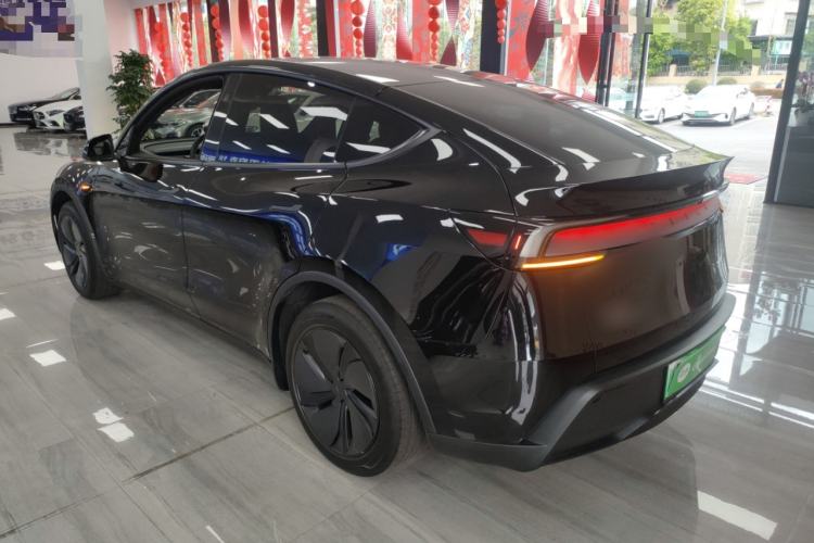 Used Tesla Model Y 2026 Rear-Drive Model