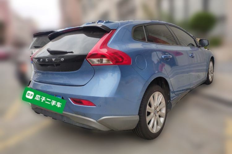 Used Volvo V40 2015 1.6T Zhiyi Edition Rear Right 45 Deg