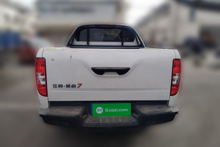 Used JMC Yuhu 7 2022 2.0T Manual Diesel Two-Wheel Drive Comfort Plus Long Wheelbase
