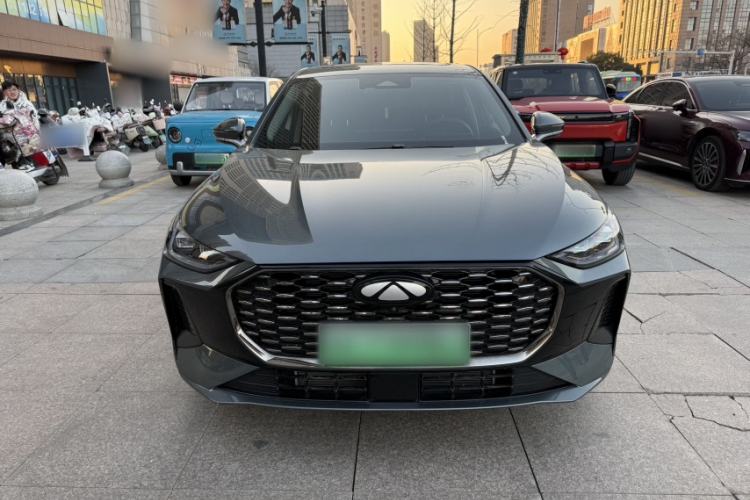 Used Chery Fengyun A8L 2025 1.5 TGDI 145 km Luxury Version Exterior 5