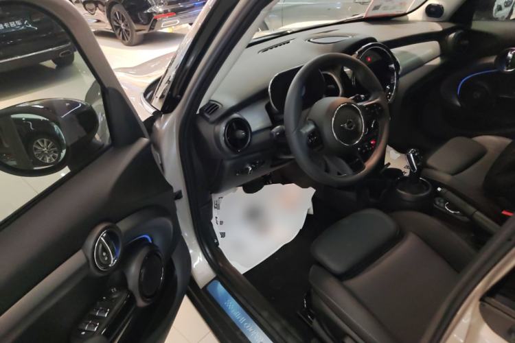 Used MINI MINI 2022 2.0T COOPER S Classic Edition Five-Door Version