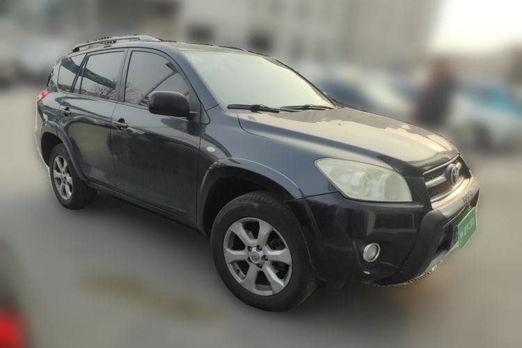 Used Toyota RAV4 2010 2.4L Automatic Deluxe Upgrade Edition Front Right 45 Deg