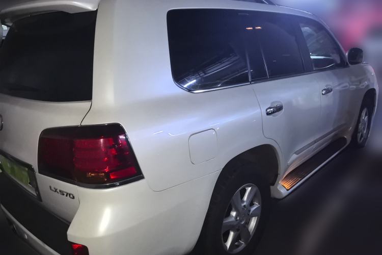 Used Lexus LX 2009 570
