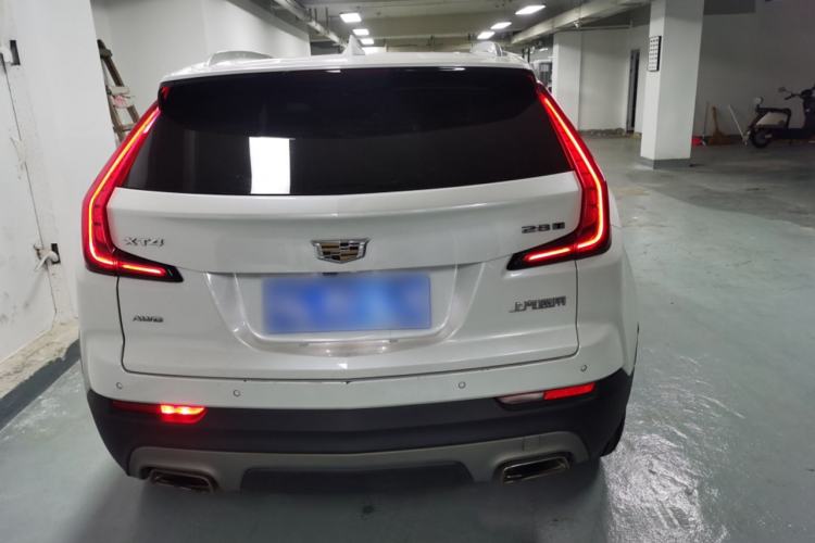 Used Cadillac XT4 2018 28T 4x4 Platinum Edition