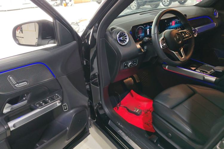 Used Mercedes-Benz GLB 2020 GLB 200 Stylish Edition Driver Seat