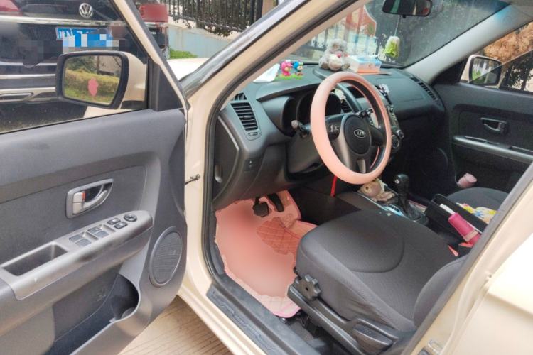 Used Kia Soul 2013 1.6L AT GL Driver Seat