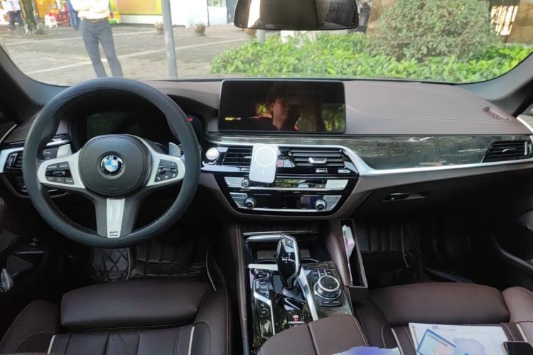 Used BMW 5 Series 2022 Second Facelift 530Li Luxury Version M Sport Package
