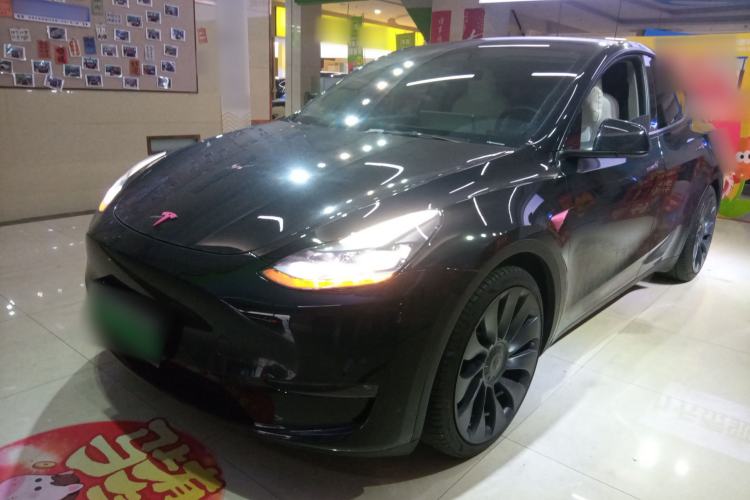 Used Tesla Model Y 2023 High-Performance All-Wheel-Drive Version