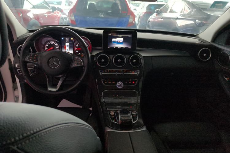 Used Mercedes-Benz C-Class 2018 C 200 L Sport Edition Center Console