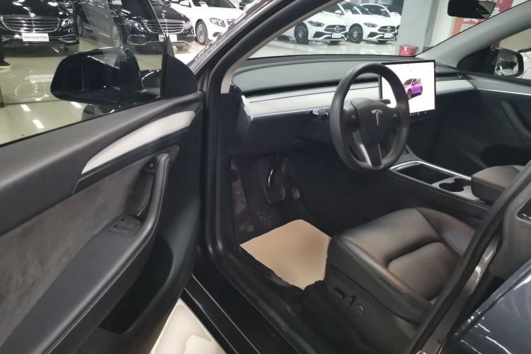 Used Tesla Model Y 2024 Rear-Wheel-Drive Version Driver Seat