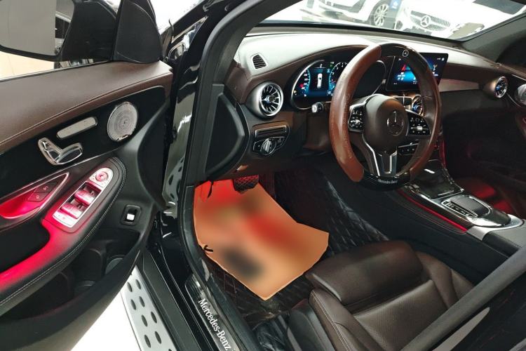 Used Mercedes-Benz GLC 2022 Facelifted GLC 260 L 4MATIC Dynamic Edition Driver Seat