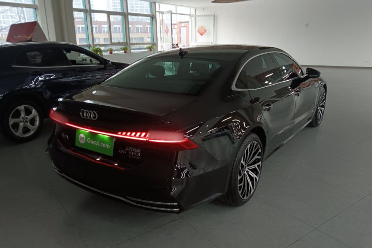 Used Audi A7L 2024 45TFSI quattro S-line Visionary Edition Flow Crystal Package