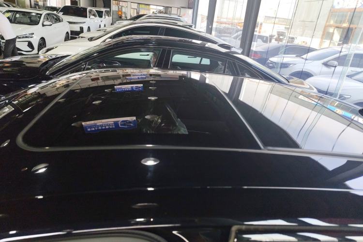 Used Hongqi H5 2025 Model 1.5T DCT Xuan Ying 2 Million Units Commemorative Edition Roof