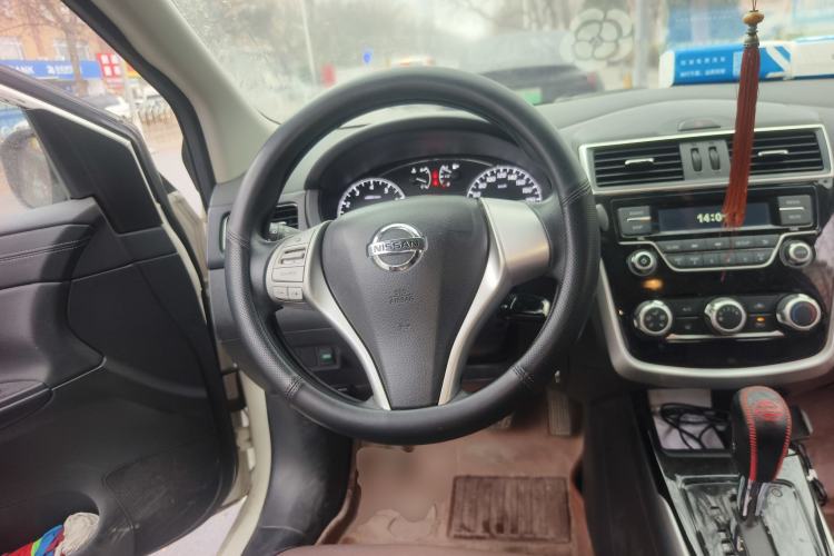 Used Nissan Tiida 2016 1.6L CVT Cool Dynamic Edition
