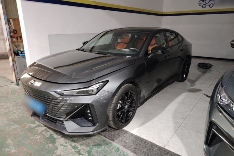 Used Changan UNI-V 2022 1.5T Prestige Version