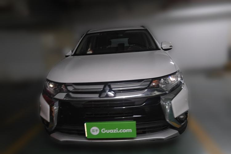Used Mitsubishi Outlander 2018 2.0L Two-Wheel Drive Glory Edition 5 Seats