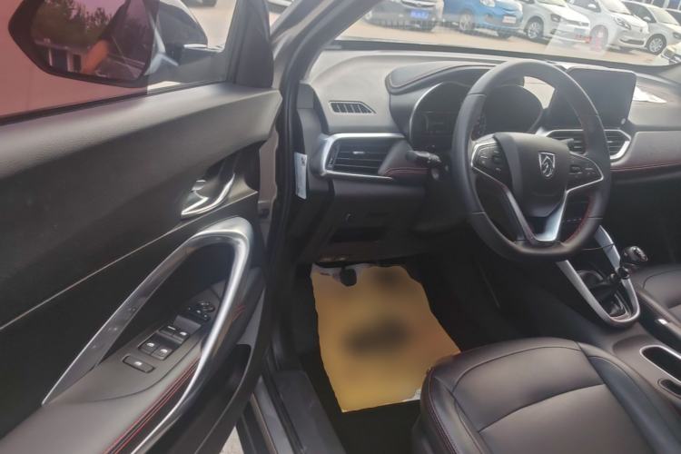 Used Baojun 510 2019 1.5L Manual Prestige Version China V Emission Standard Driver Seat