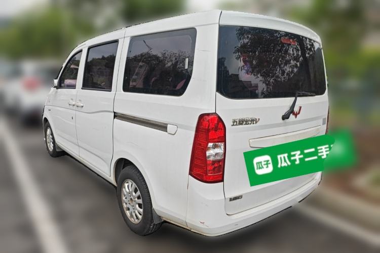 Used Wuling Rongguang V 2015 1.5L Standard Version
