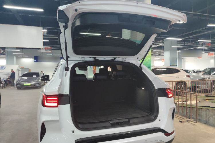 Used BYD Song PLUS New Energy 2024 Honor Edition EV 520km Luxury Model