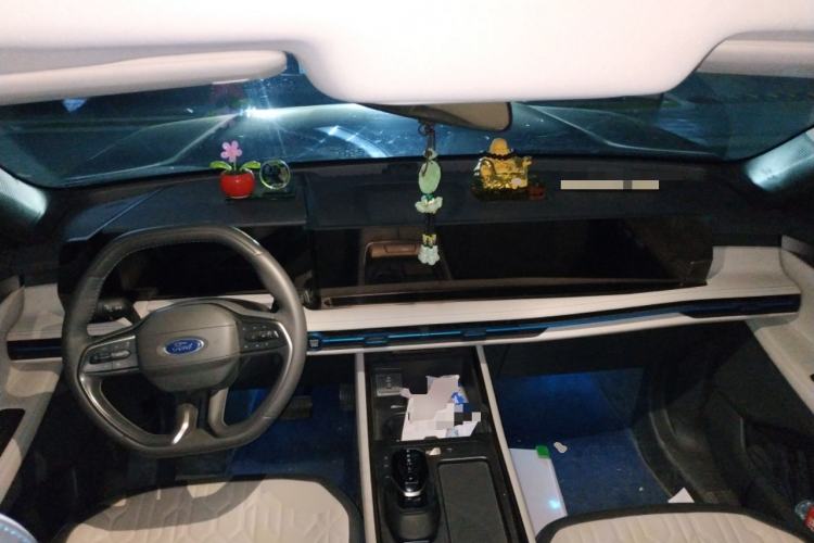 Used Ford Edge 2023 Ford Explorer L 2.0T EcoBoost Two-Wheel Drive 7-Seater Luxury Model
