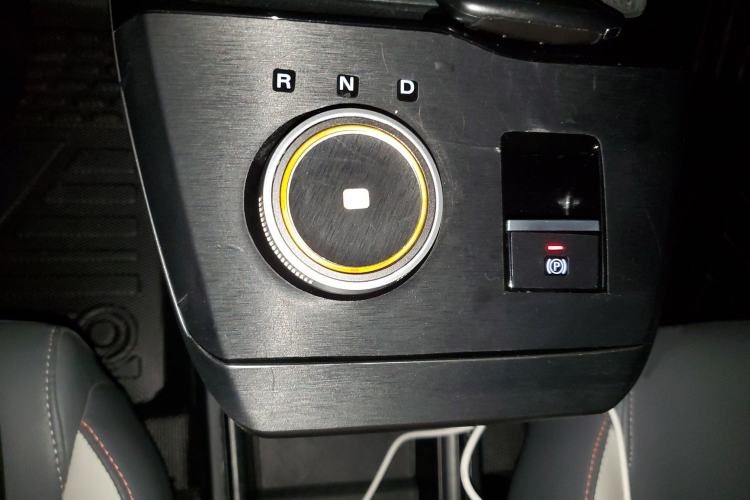 Used MG 4 EV 2023 415 km Range Sea-Faring Champion Edition Gear Lever