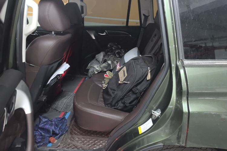 Used Haval H9 2022 2.0T Gasoline 4x4 Elite Model 5 Seats Left Rear Seat