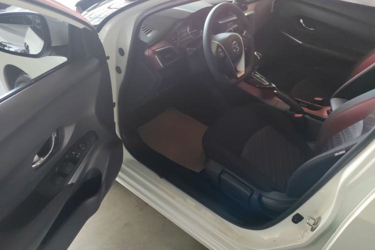 Used Nissan Lannia 2019 1.6L CVT Smart Connect Smart Cool Version China VI Standard Driver Seat