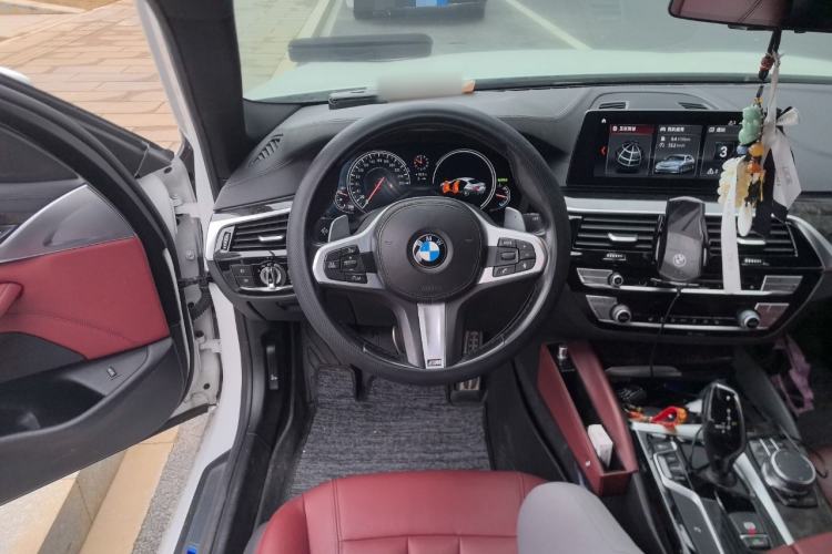 Used BMW 5 Series 2018 Restyled 530Li Leading Edition M Sport Package
