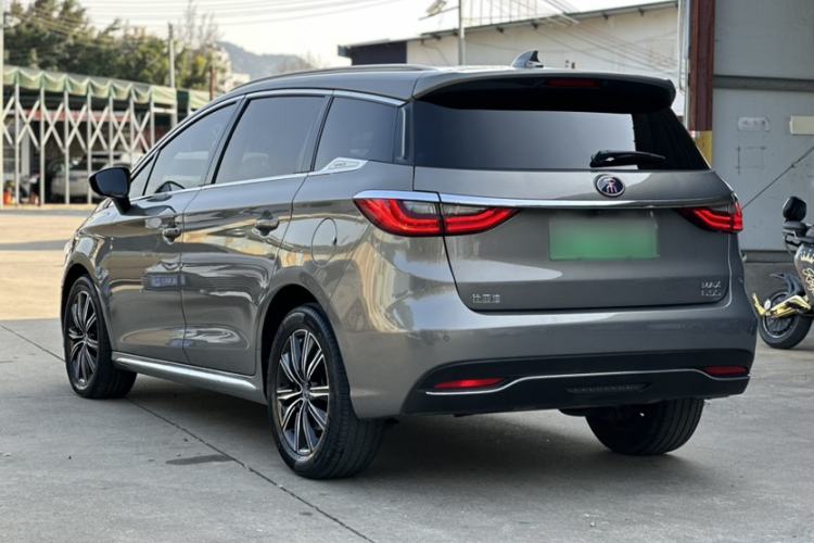 Used BYD Song MAX New Energy 2019 DM 1.5T Smart Connect Zhiyao Model 6-Seater China V Emission Standard
