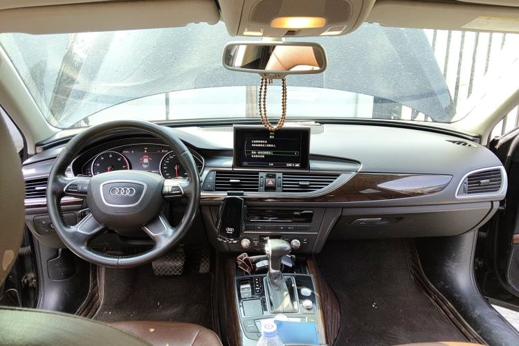 Used Audi A6L 2014 TFSI Comfort Model Center Console