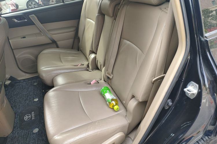 Used Toyota Highlander 2009 2.7L Two-Wheel Drive 7-Seater Luxury Navigation Edition Left Rear Seat