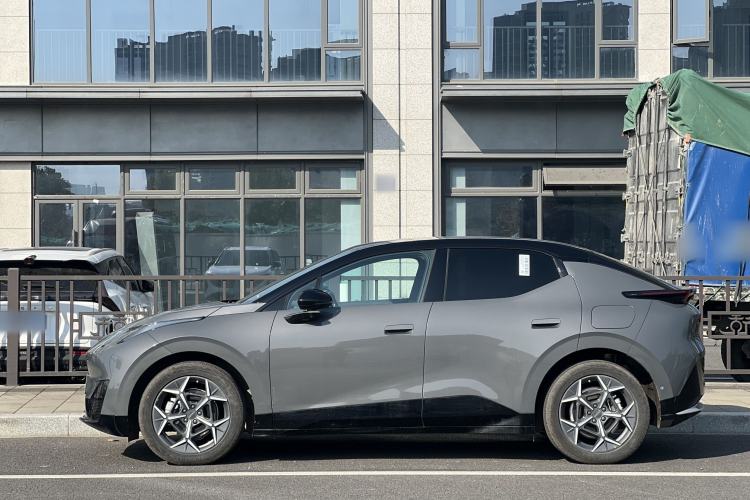 Used Lynk & Co Z20 2025 530 km Range Rear-Wheel Drive Max