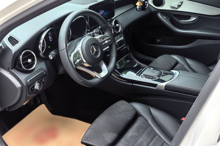 Used Mercedes-Benz C-Class 2019 C 260 Sport Edition Interior 2