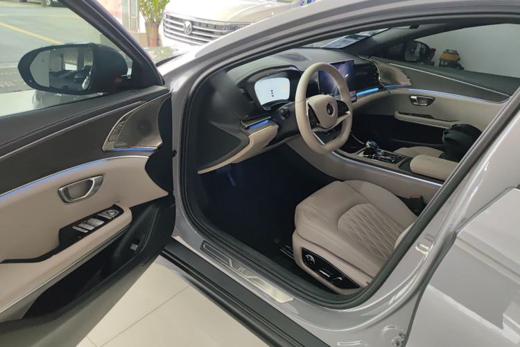 Used BYD Han 2025 DM-i 125KM LiDAR-Powered Intelligent Driving Model Driver Seat