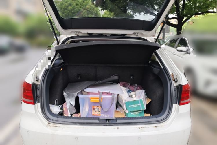 Used Volkswagen Gran Lavida 2014 1.6L Automatic Sport Edition Trunk